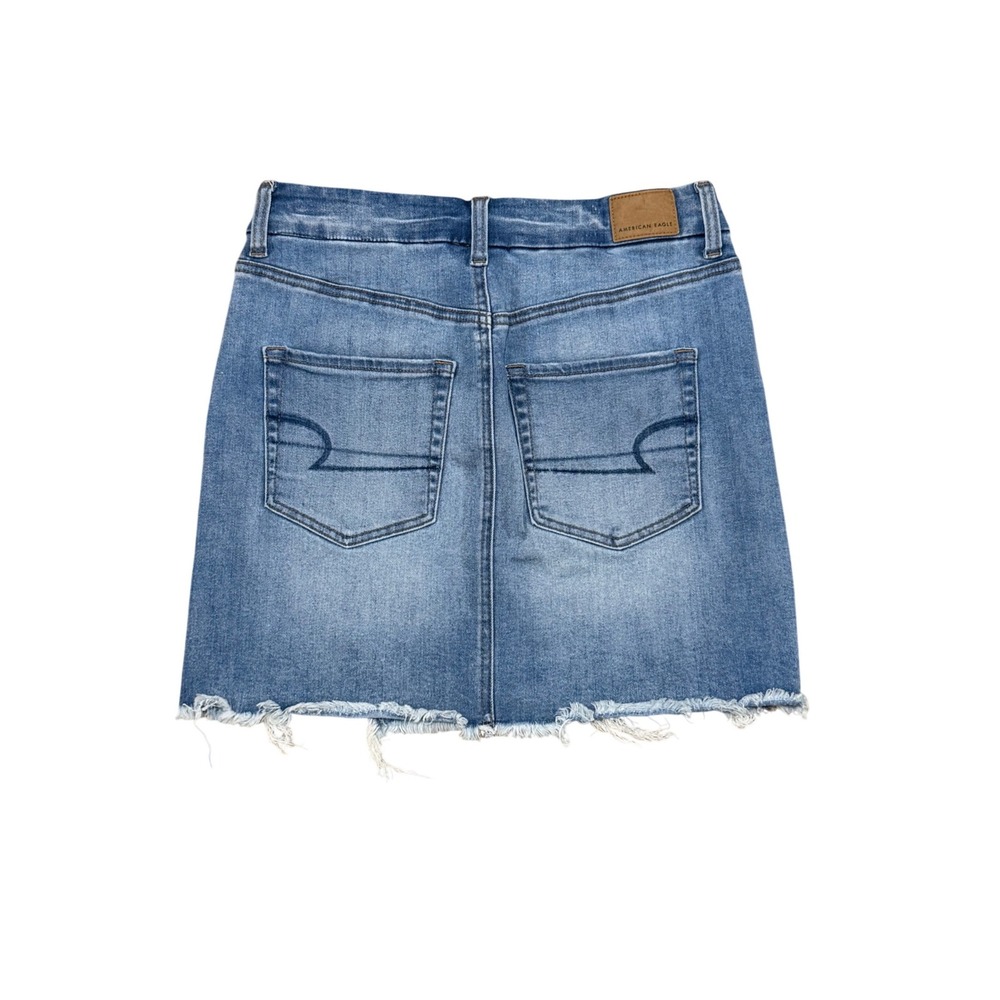 American Eagle Curvy Hi-Rise Mini Distressed Denim Skirt Blue Size 6 Raw Hem - Picture 2 of 5